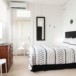 Standard Queen Room-3